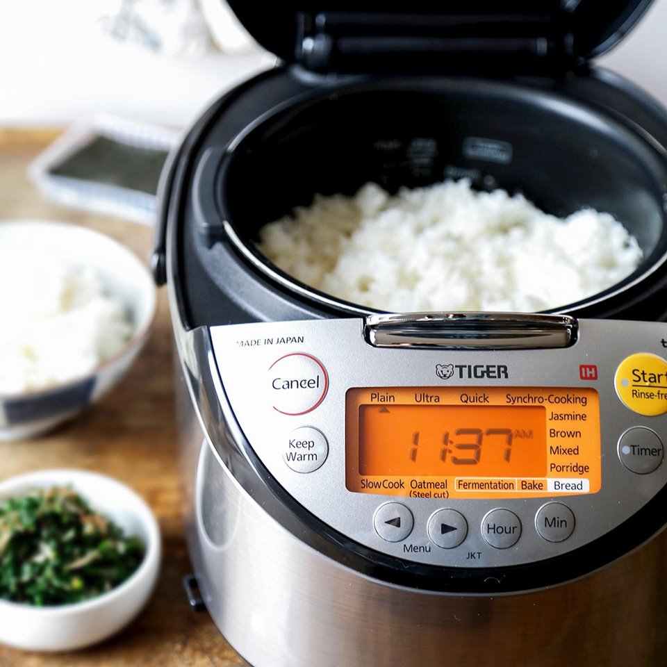 TIGER JKT-S10A 6 Cups Induction Heating Rice Cooker - Made in Japan